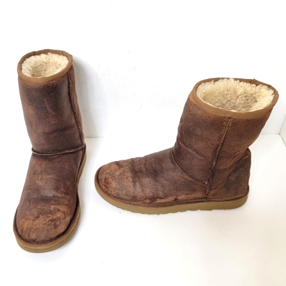 UGG Australia Classic Mid Calf Boots in Chesnut Size 9 - Picture 1 of 12